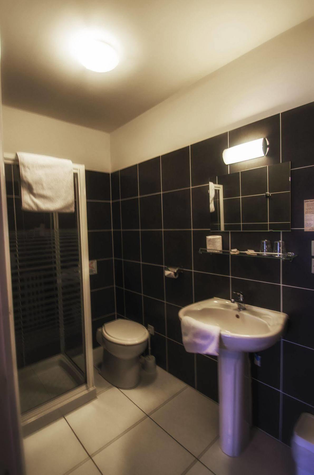 Hotel Prado Avec Parking - Proche Zenith