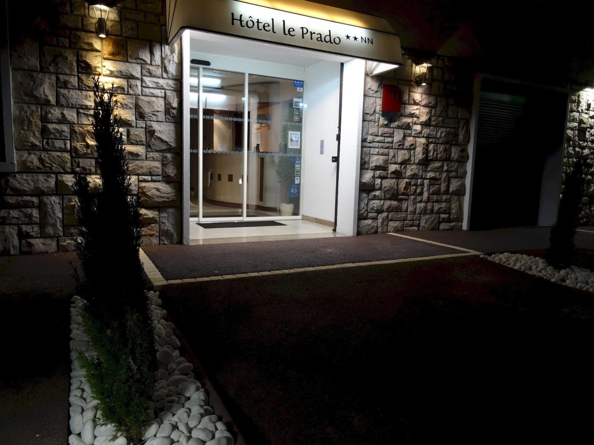 Hotel Akena Le Prado - Proche Zénith 3*